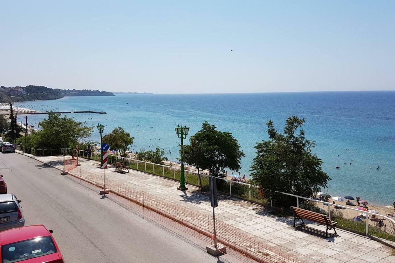 Luxury Apartment On The First Line ! Nea Kallikrateia Buitenkant foto